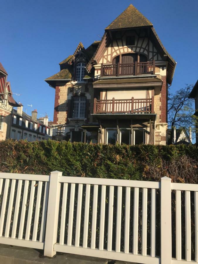 Ferienwohnung Studio en Bord de Mer Deauville Exterior foto
